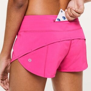 LULULEMON SPEED UPS 2.5” SIZE 6